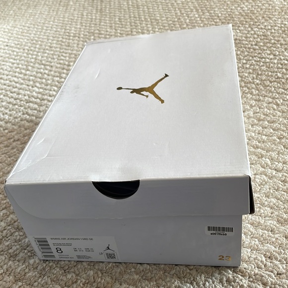 air jordan 1, half black half white - Picture 4 of 4